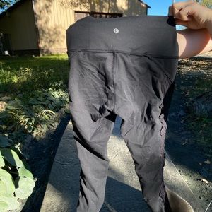 Lululemon cross detailed leggings